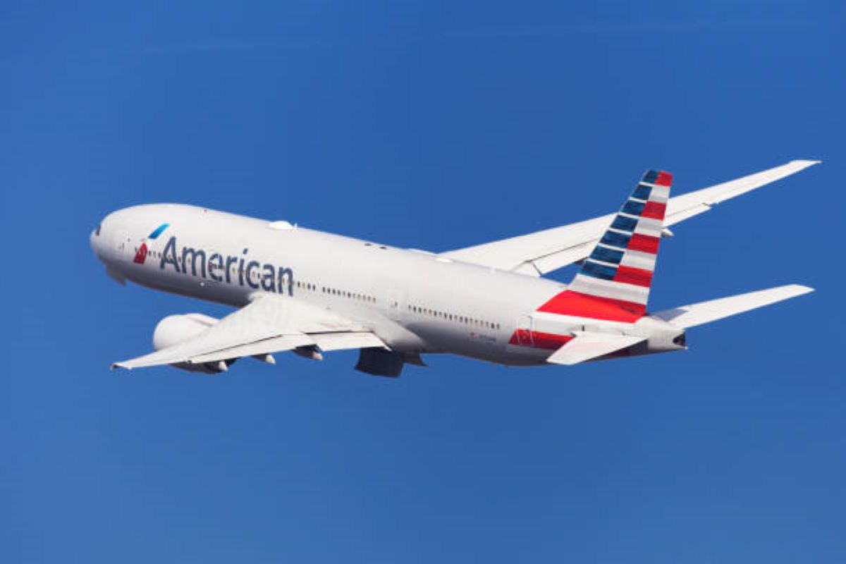 1683233816 American Airlines pilots support a strike mandate for personnel gains